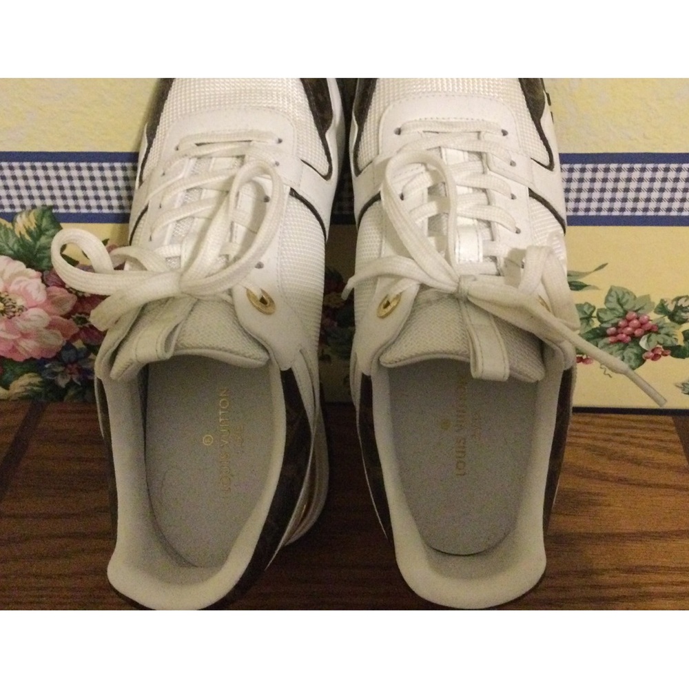 Run away sneakers